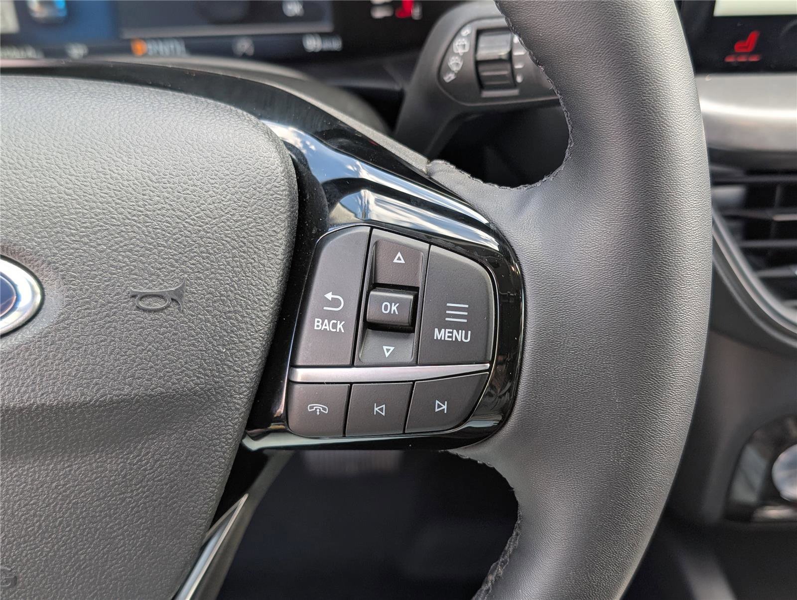 Used 2023 Ford Escape Active w/ Tech Pack #1 AWD/4WD image 23