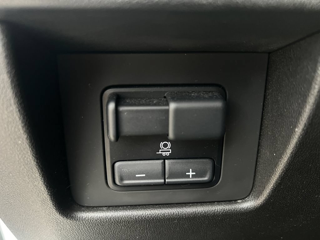 Used 2024 Chevrolet Colorado ZR2 w/ Technology Package AWD/4WD image 21