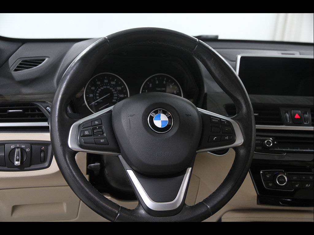 Used 2018 BMW X1 xDrive28i AWD/4WD image 7