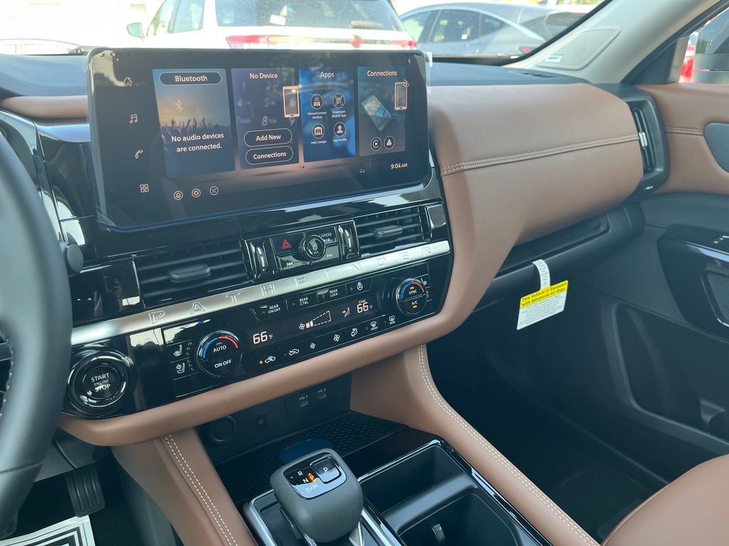 New 2026 Nissan Pathfinder Platinum AWD/4WD image 17