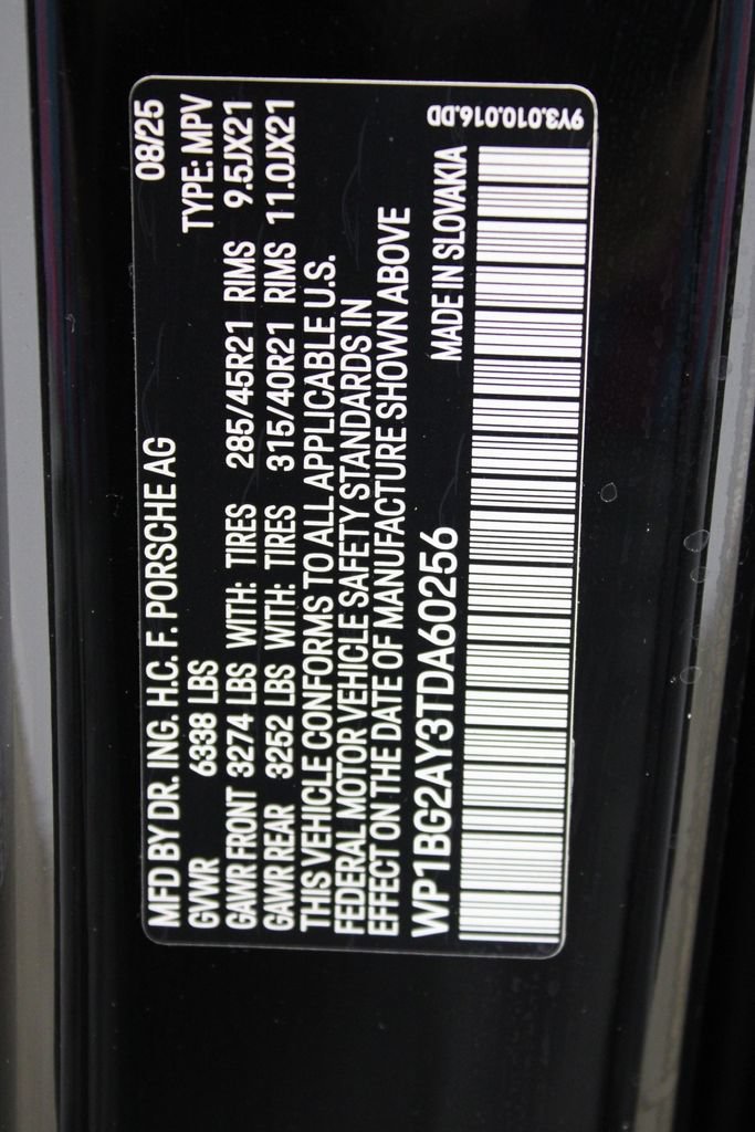 Certified 2026 Porsche Cayenne GTS AWD/4WD image 42