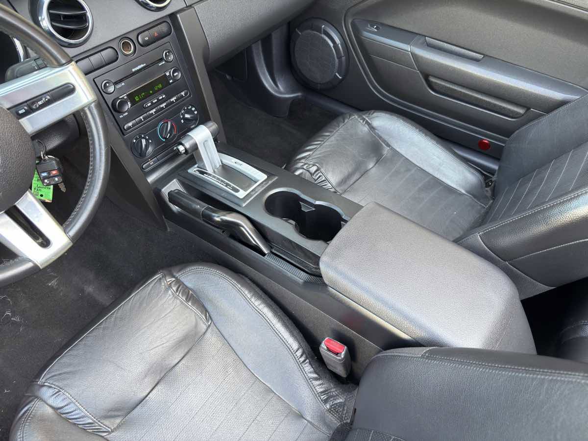 Used 2005 Ford Mustang GT image 40