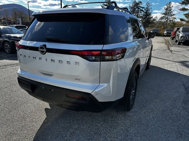 Used 2024 Nissan Pathfinder SV image 7
