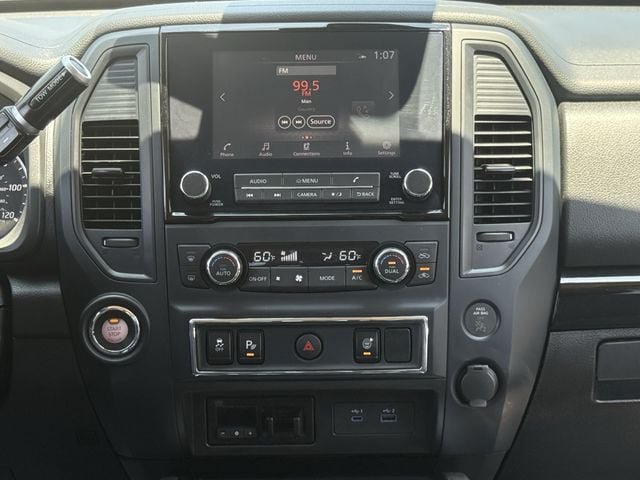 Used 2024 Nissan Titan SV w/ SV Convenience Package RWD image 17