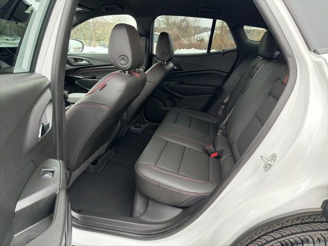 Used 2025 Chevrolet Trax RS w/ Driver Confidence Package image 14