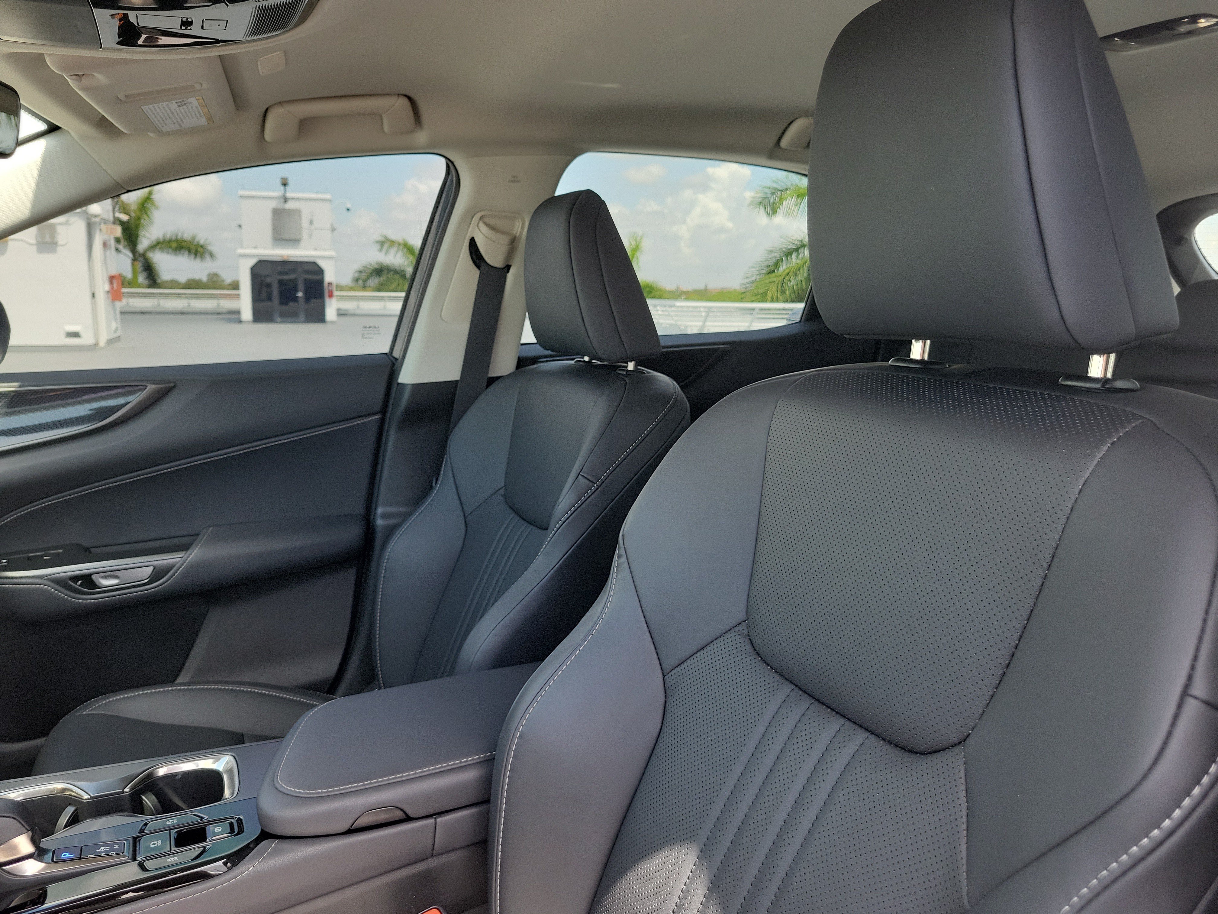 Certified 2025 Lexus NX 250 FWD w/ Accessory Package (K3) image 22