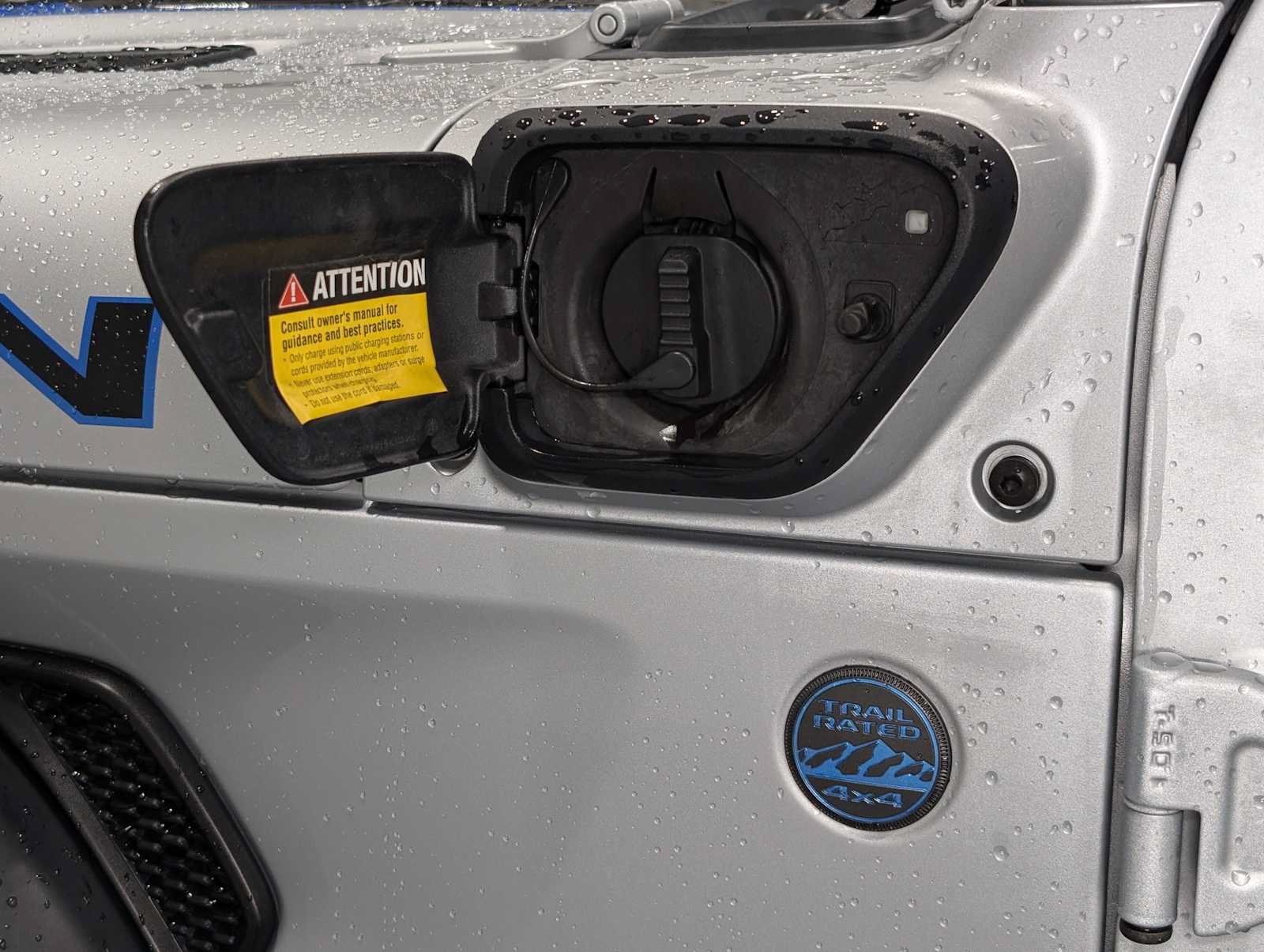 Used 2024 Jeep Wrangler Unlimited Rubicon 4xe AWD/4WD image 12
