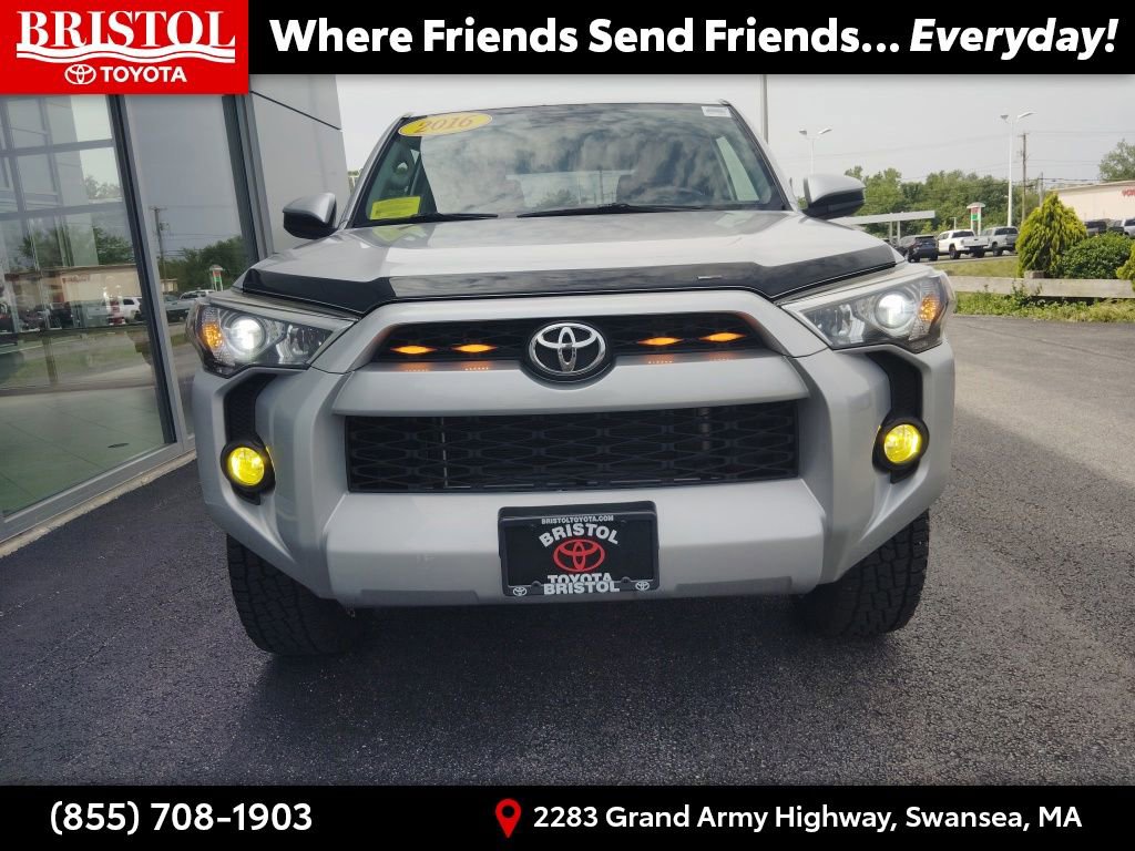 Used 2016 Toyota 4Runner SR5 w/ Four Season Floor Mat Package AWD/4WD image 31