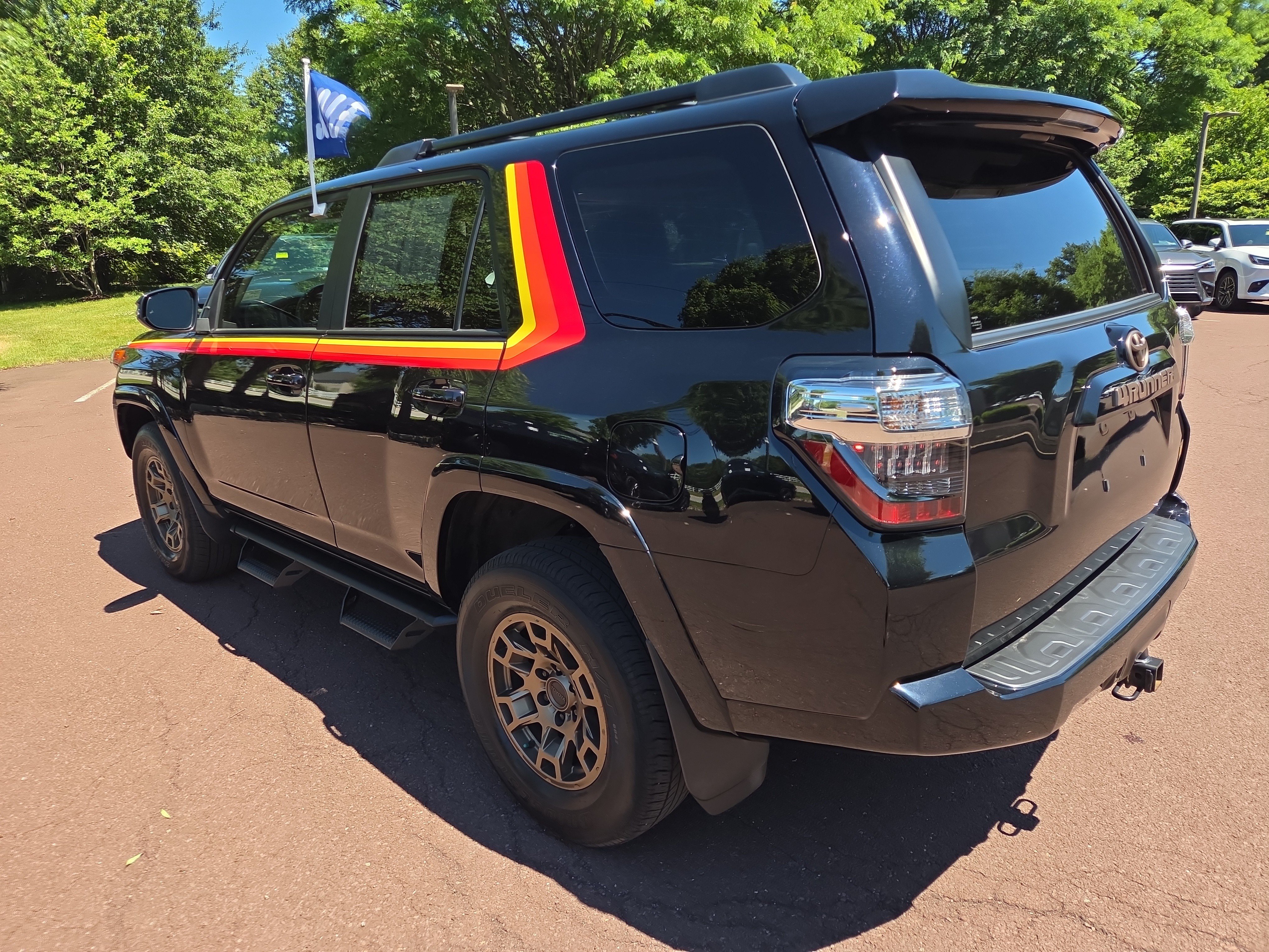 Used 2023 Toyota 4Runner 40th Anniversary SE AWD/4WD image 5
