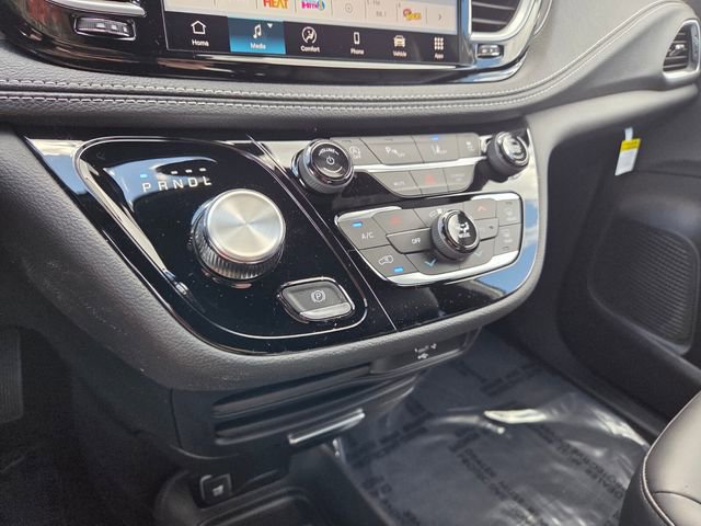 New 2026 Chrysler Pacifica Select FWD image 24