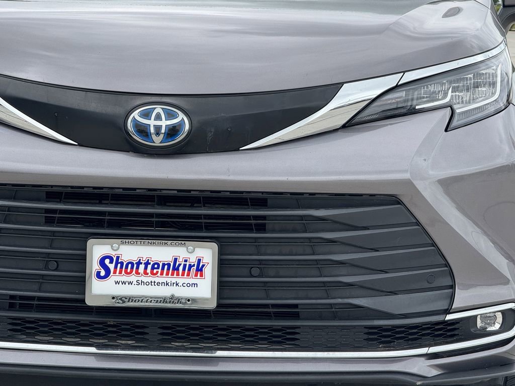 Used 2022 Toyota Sienna XLE FWD image 8