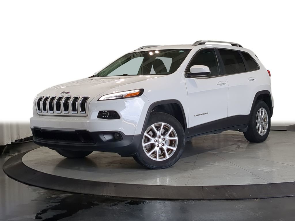 Used 2017 Jeep Cherokee Latitude w/ Comfort/Convenience Group AWD/4WD image 1