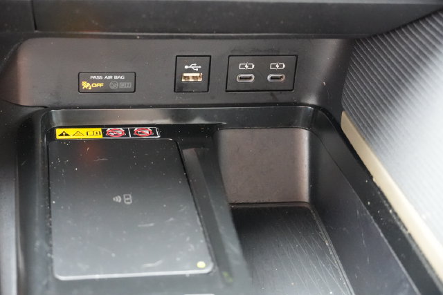 Used 2025 Toyota Camry SE FWD image 35