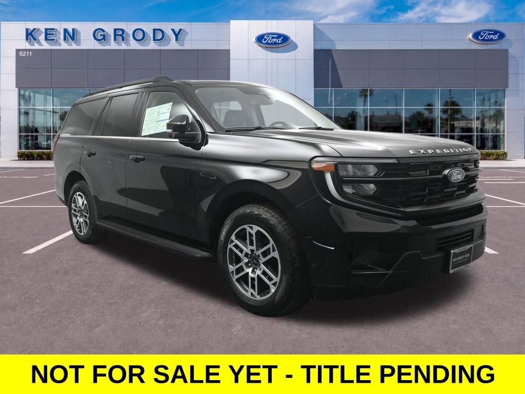 Certified 2025 Ford Expedition Active AWD/4WD image 1