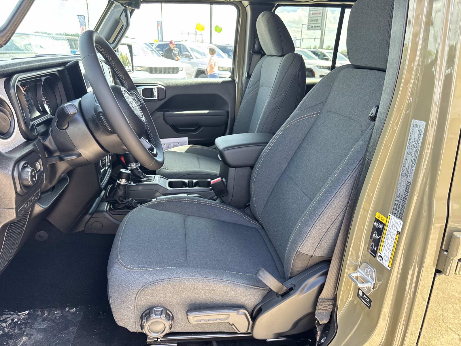 New 2026 Jeep Gladiator Sport AWD/4WD image 8