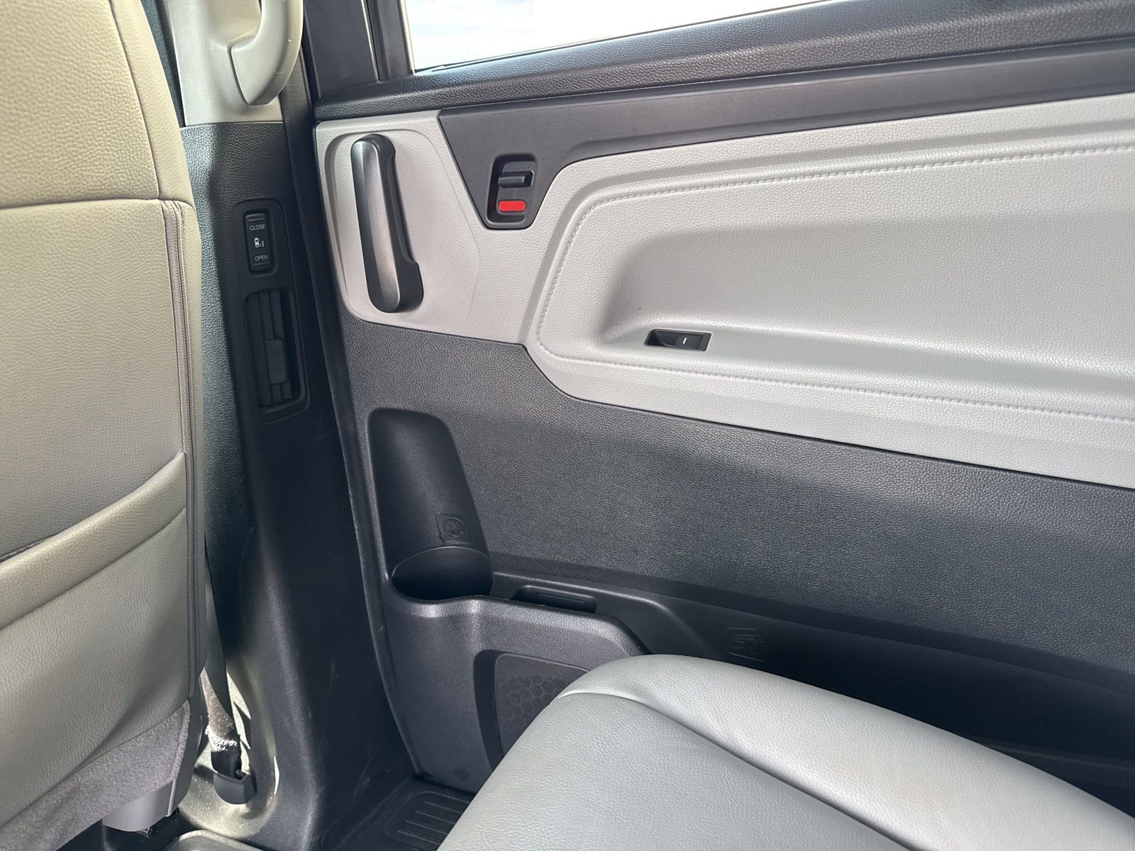 Used 2020 Honda Odyssey Elite image 19