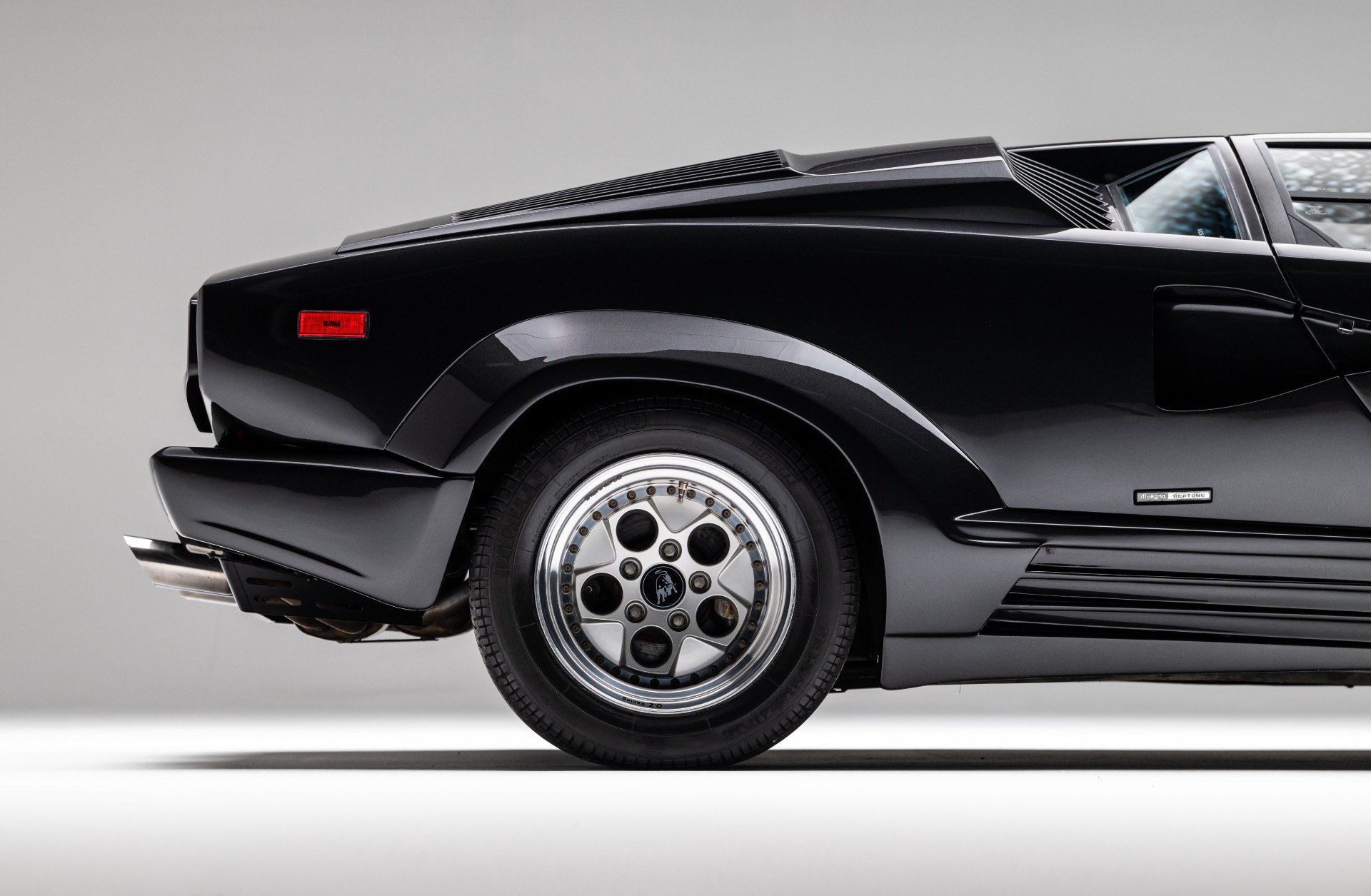 Used 1989 Lamborghini Countach Coupe RWD image 4