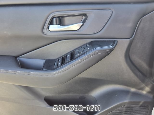 Certified 2026 Nissan Rogue SV FWD image 28