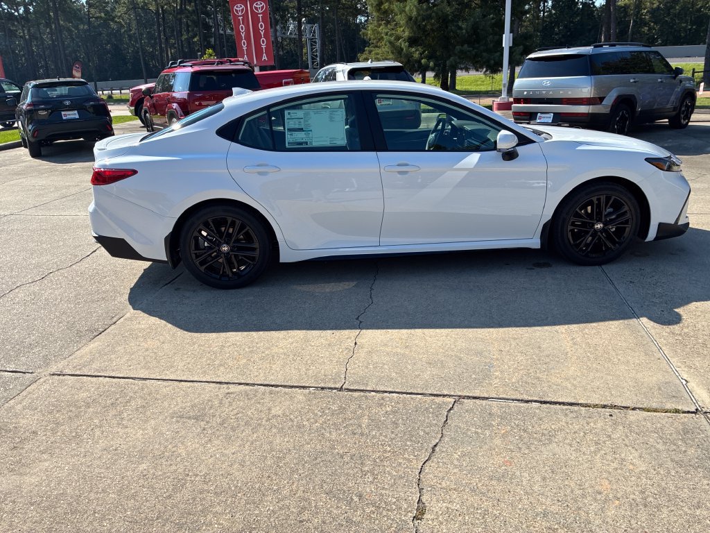 New 2026 Toyota Camry SE FWD image 8