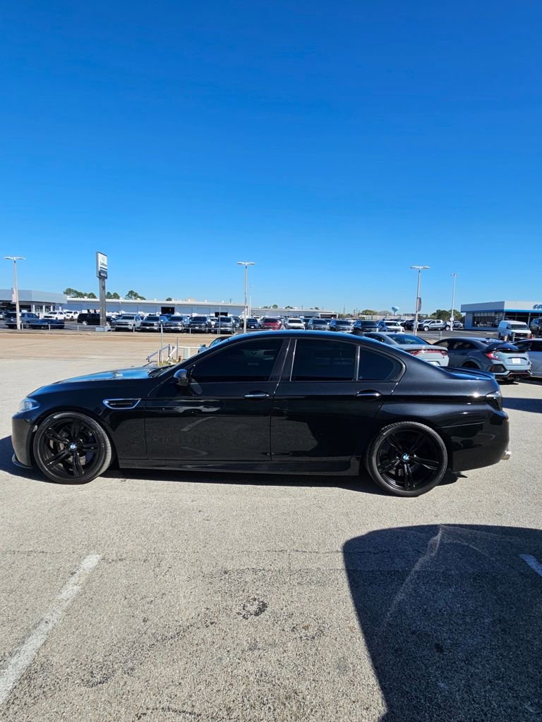 Used 2013 BMW M5 RWD image 4
