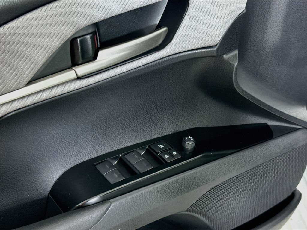 New 2026 Toyota Camry SE AWD/4WD image 17