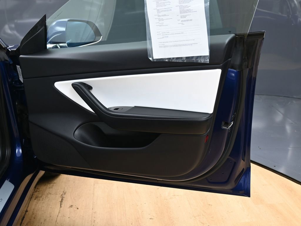 Used 2019 Tesla Model 3 Standard Range Plus image 40