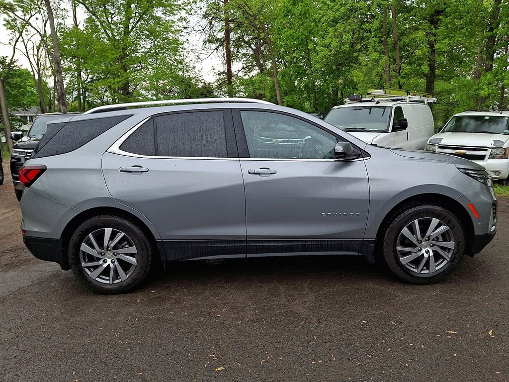 Used 2023 Chevrolet Equinox Premier AWD/4WD image 9