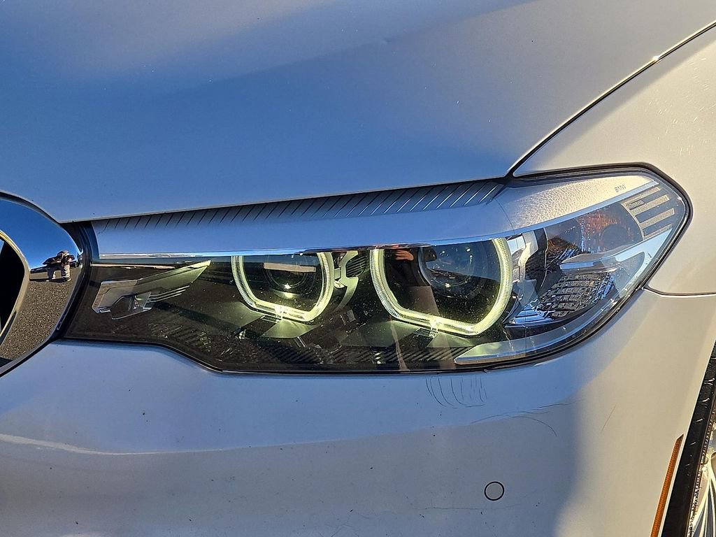 Used 2017 BMW 530i xDrive image 9