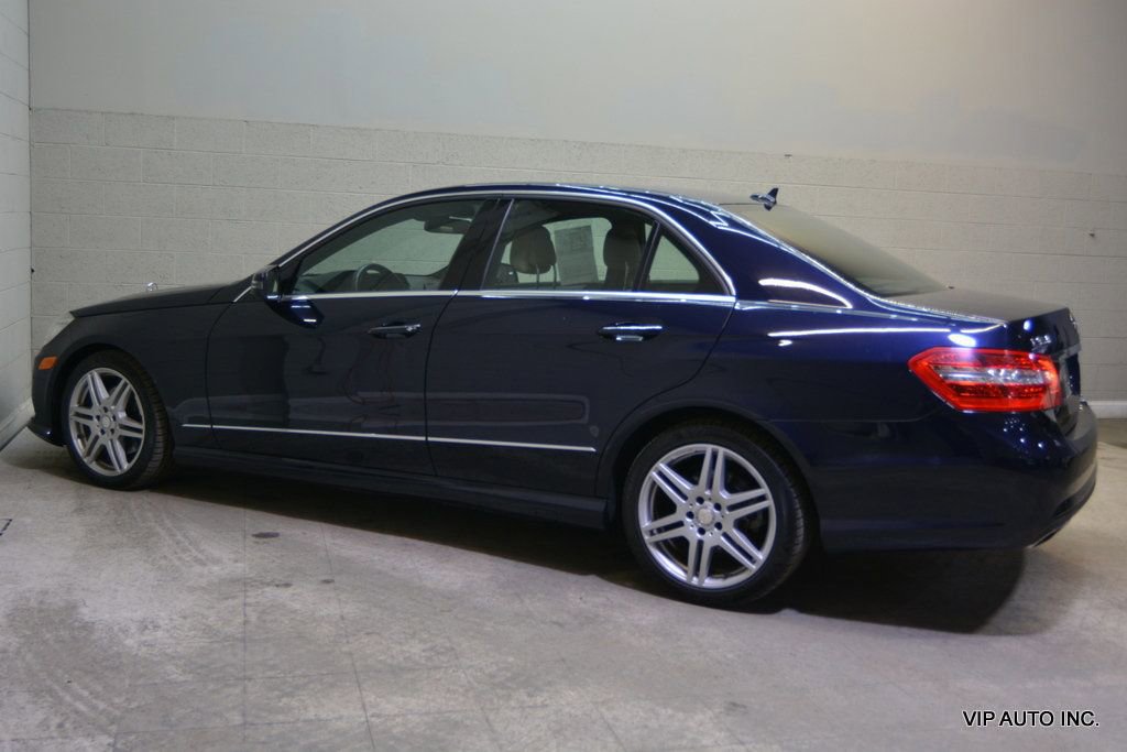 Used 2010 Mercedes-Benz E 350 4MATIC Sedan image 31
