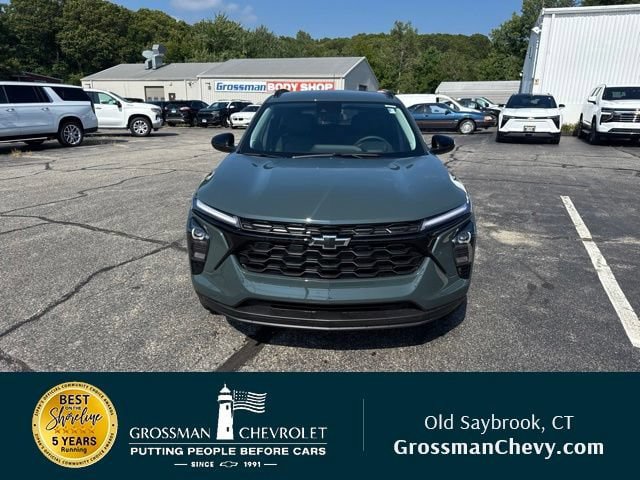 New 2026 Chevrolet Trax LT w/ Driver Confidence Package FWD image 3