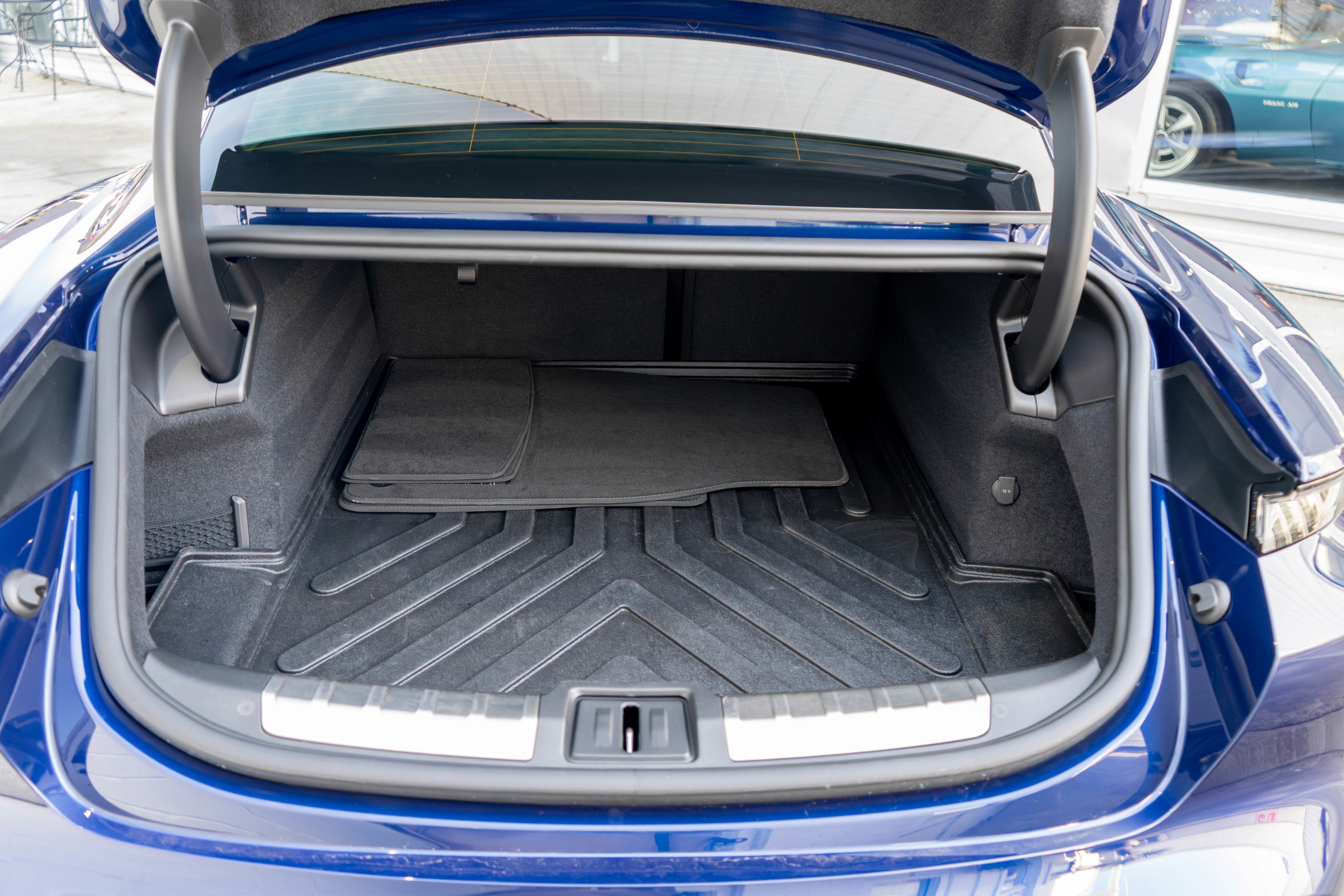 Used 2020 Porsche Taycan Turbo S image 33