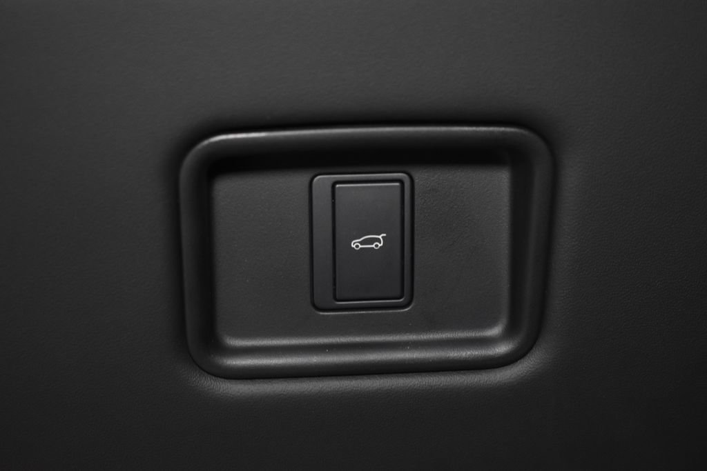 Used 2025 Land Rover Range Rover Autobiography image 25