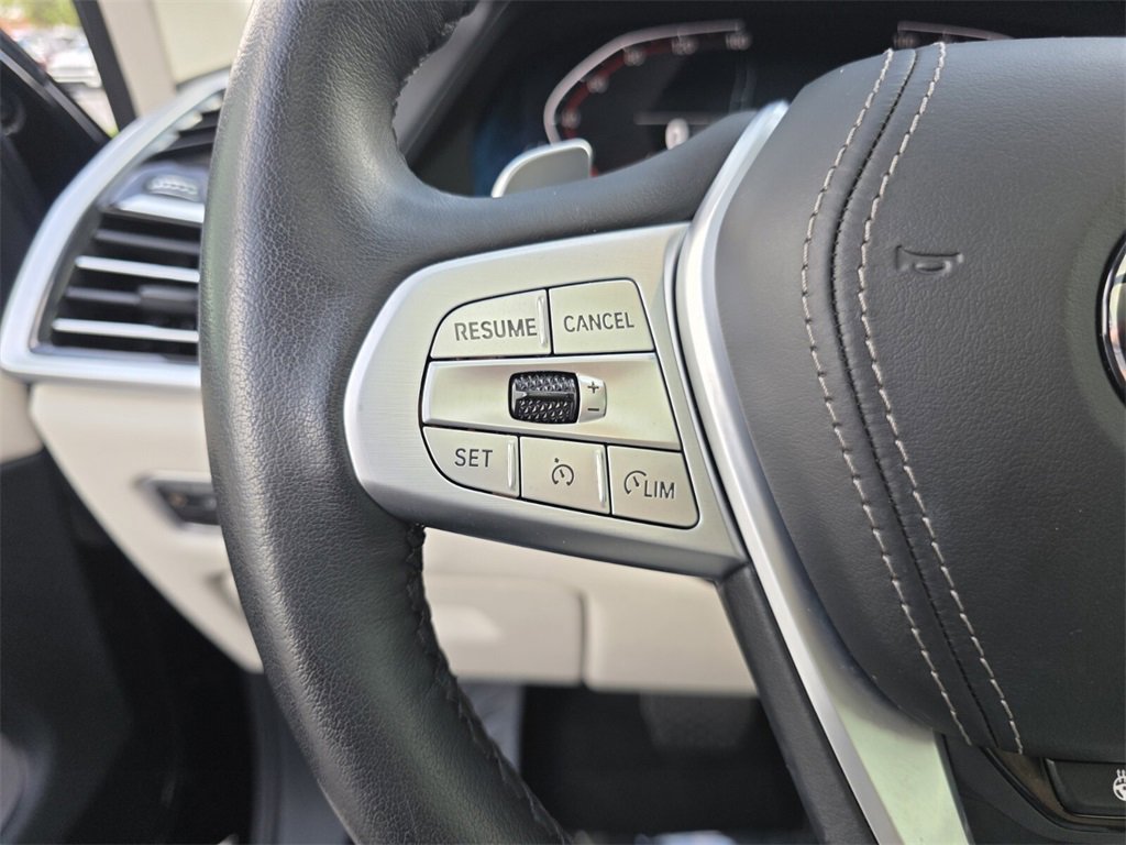 Used 2022 BMW X7 xDrive40i w/ Premium Package image 30