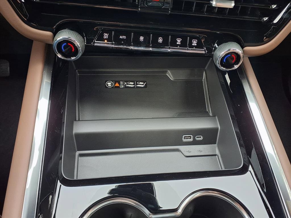 New 2026 Chevrolet Suburban High Country image 19