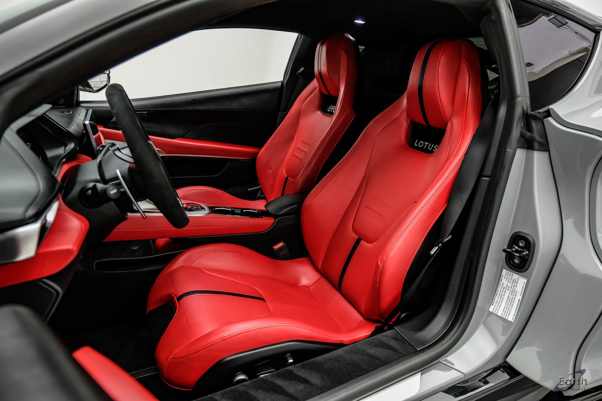 Used 2025 Lotus Emira RWD image 46