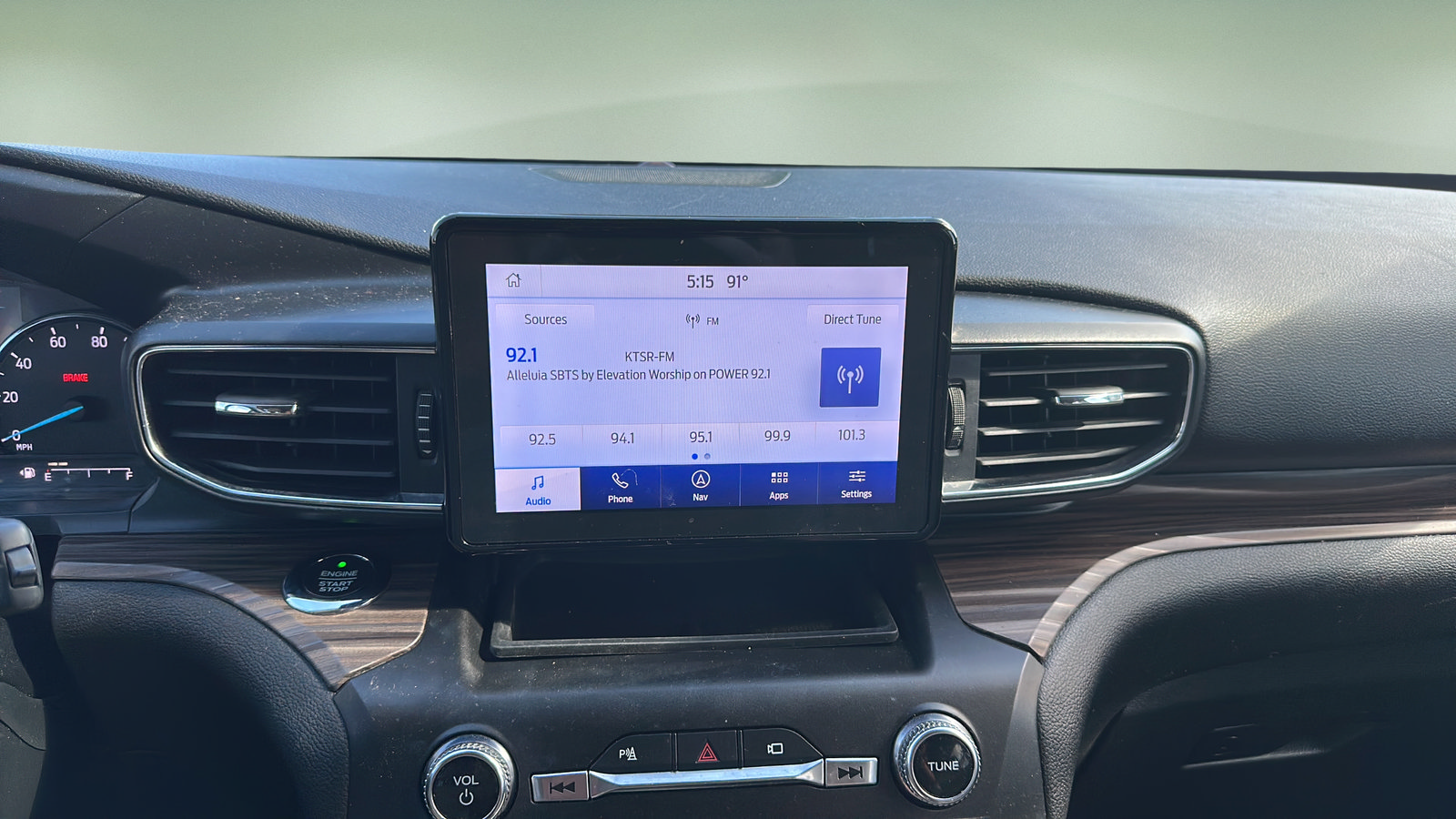 Used 2020 Ford Explorer Limited RWD image 11