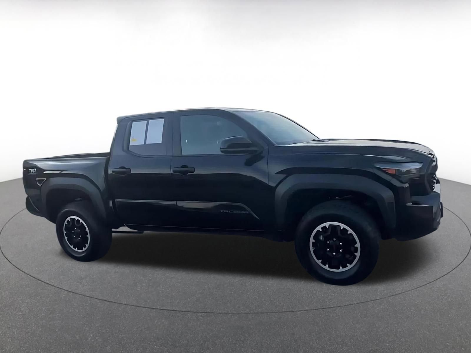 Used 2025 Toyota Tacoma TRD Off-Road AWD/4WD image 16