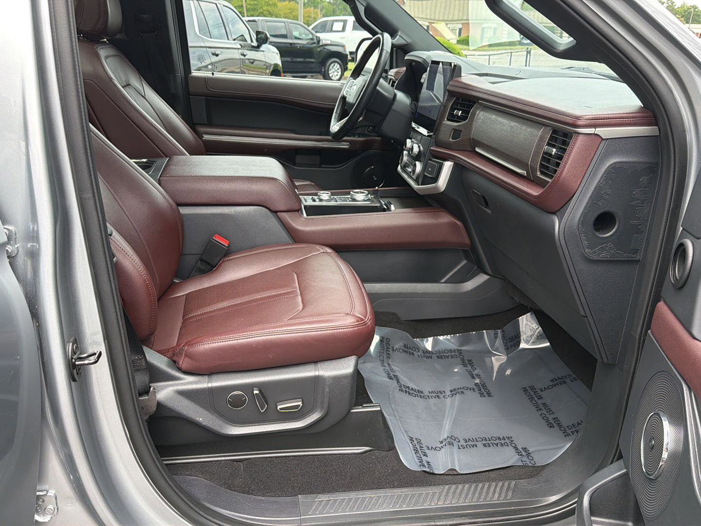 Used 2024 Ford Expedition Max Limited AWD/4WD image 15