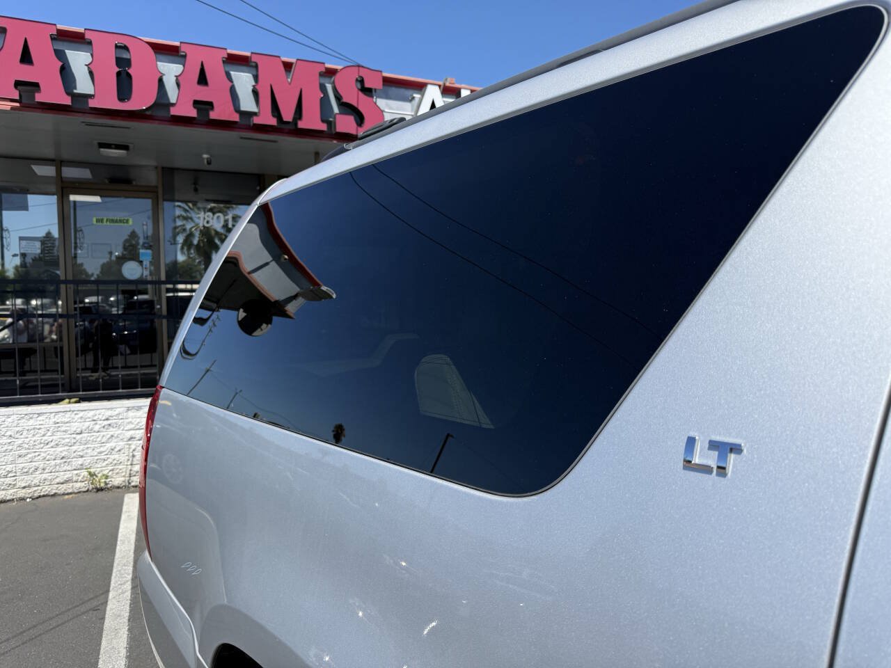 Used 2011 Chevrolet Suburban LT AWD/4WD image 27