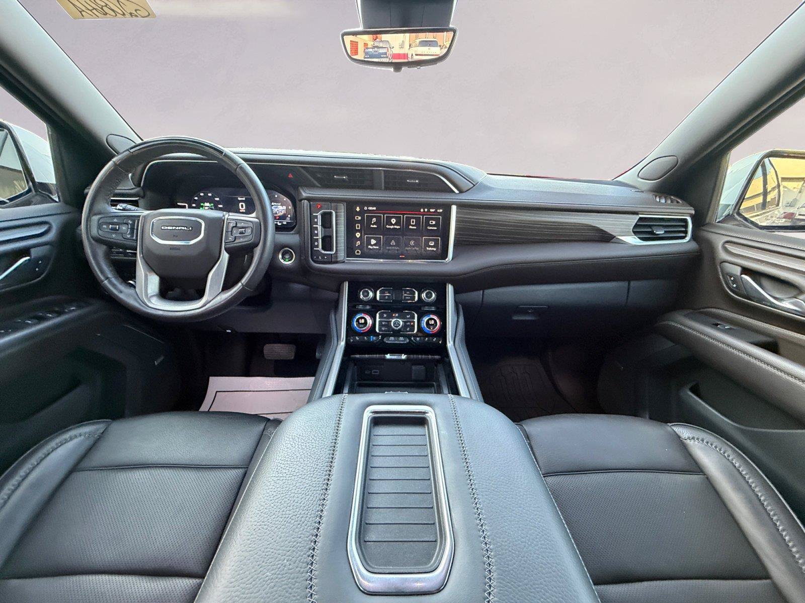 Used 2024 GMC Yukon XL Denali w/ Denali Reserve Package AWD/4WD image 10