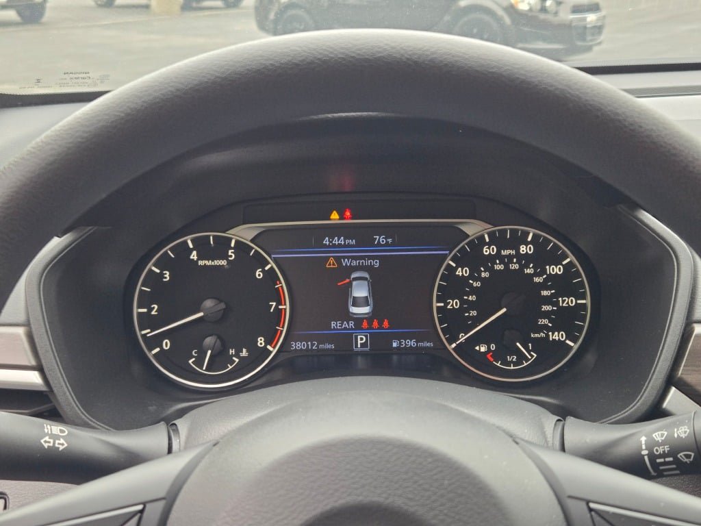 Used 2025 Nissan Altima 2.5 SV FWD image 30