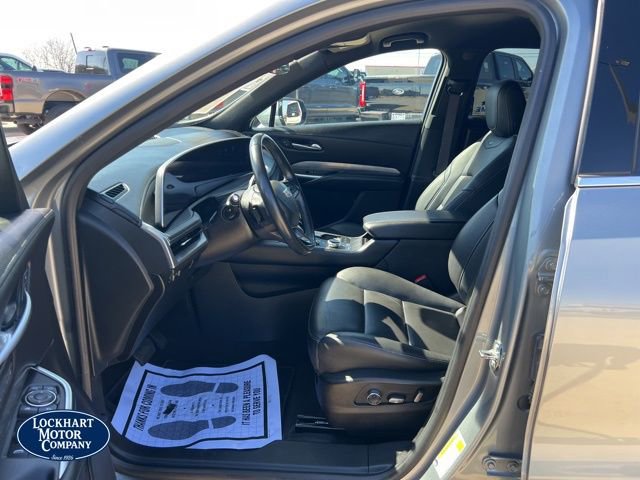 Used 2024 Cadillac XT4 Premium Luxury image 10
