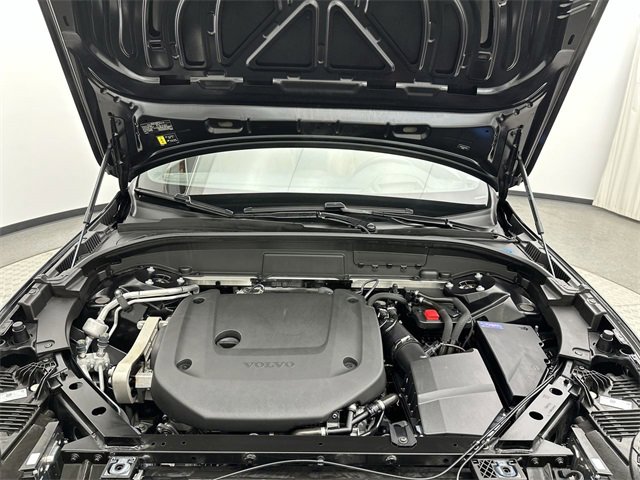 Certified 2023 Volvo XC60 B6 Ultimate w/ Climate Package image 26