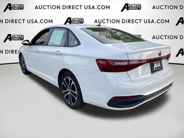 Used 2025 Volkswagen Jetta Sport image 19