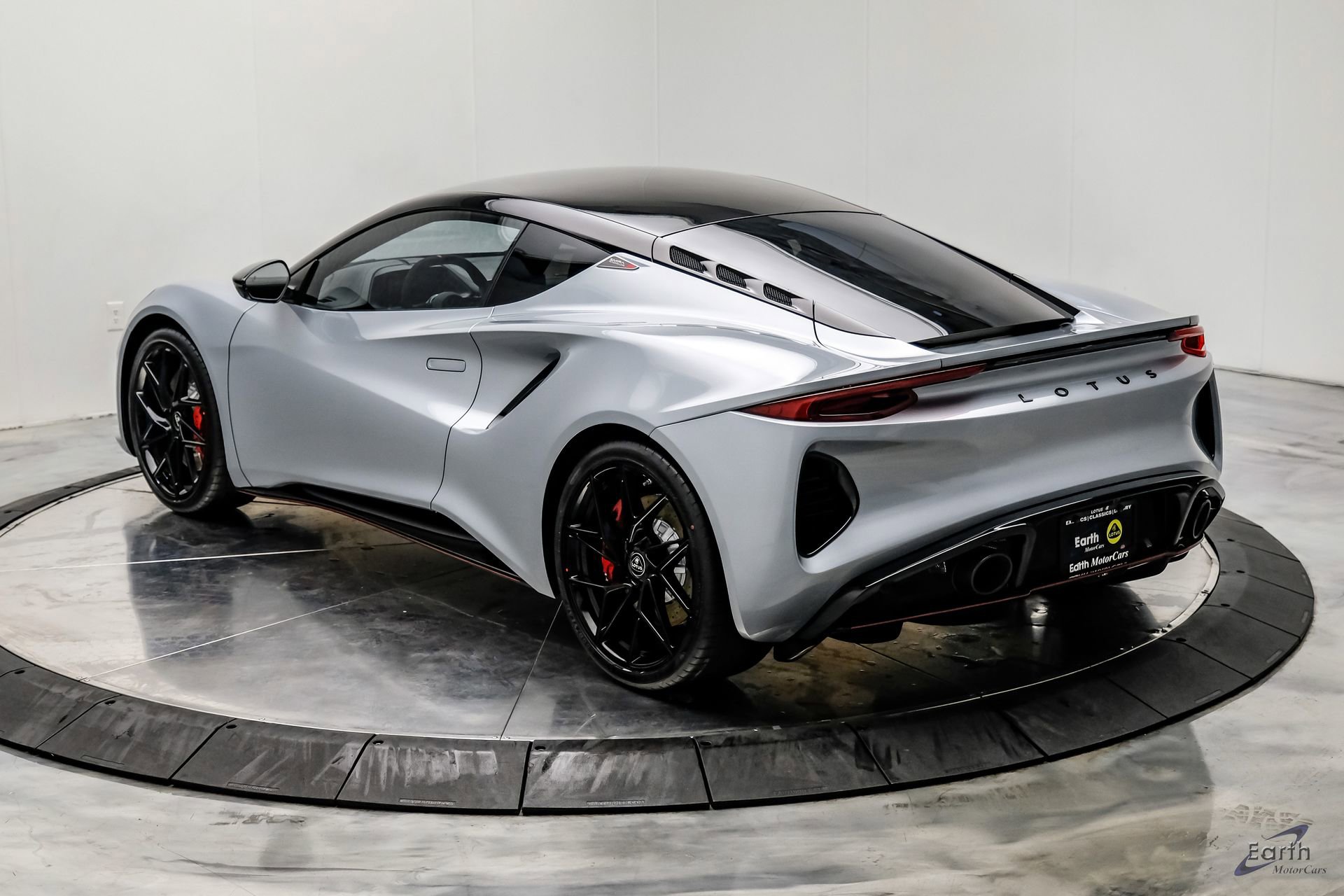 New 2026 Lotus Emira SE image 14