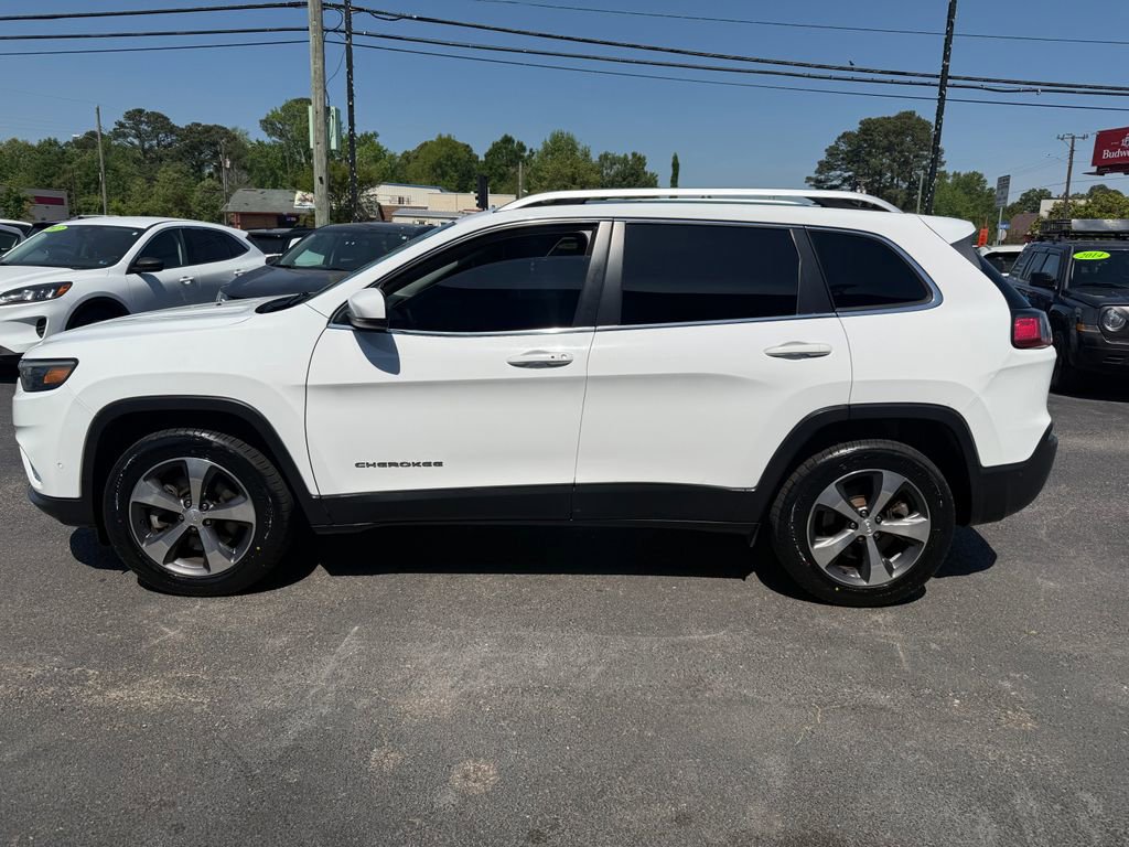 Used 2019 Jeep Cherokee Limited w/ Luxury Group AWD/4WD image 11