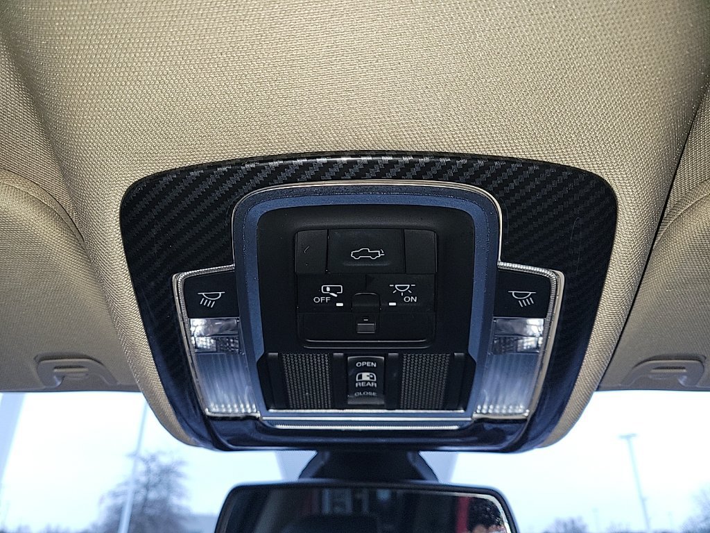 Used 2020 RAM 1500 Laramie AWD/4WD image 33