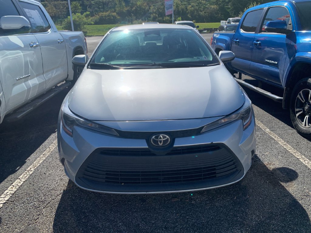 Used 2024 Toyota Corolla LE FWD image 6
