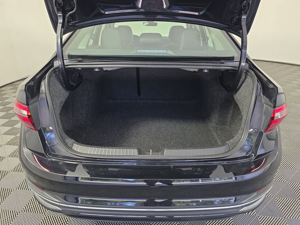 Used 2023 Volkswagen Jetta SEL FWD image 31