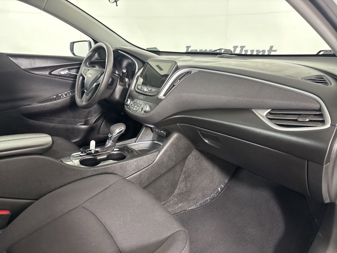 Used 2024 Chevrolet Malibu LT image 30